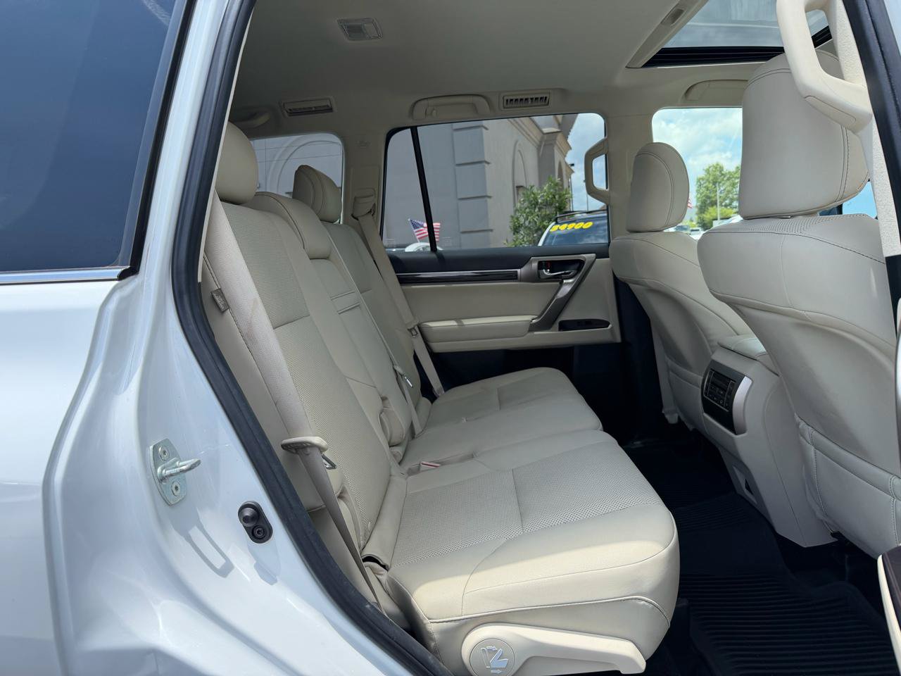 Used 2020 Lexus GX 460 Premium w/ Premium Package AWD/4WD image 21
