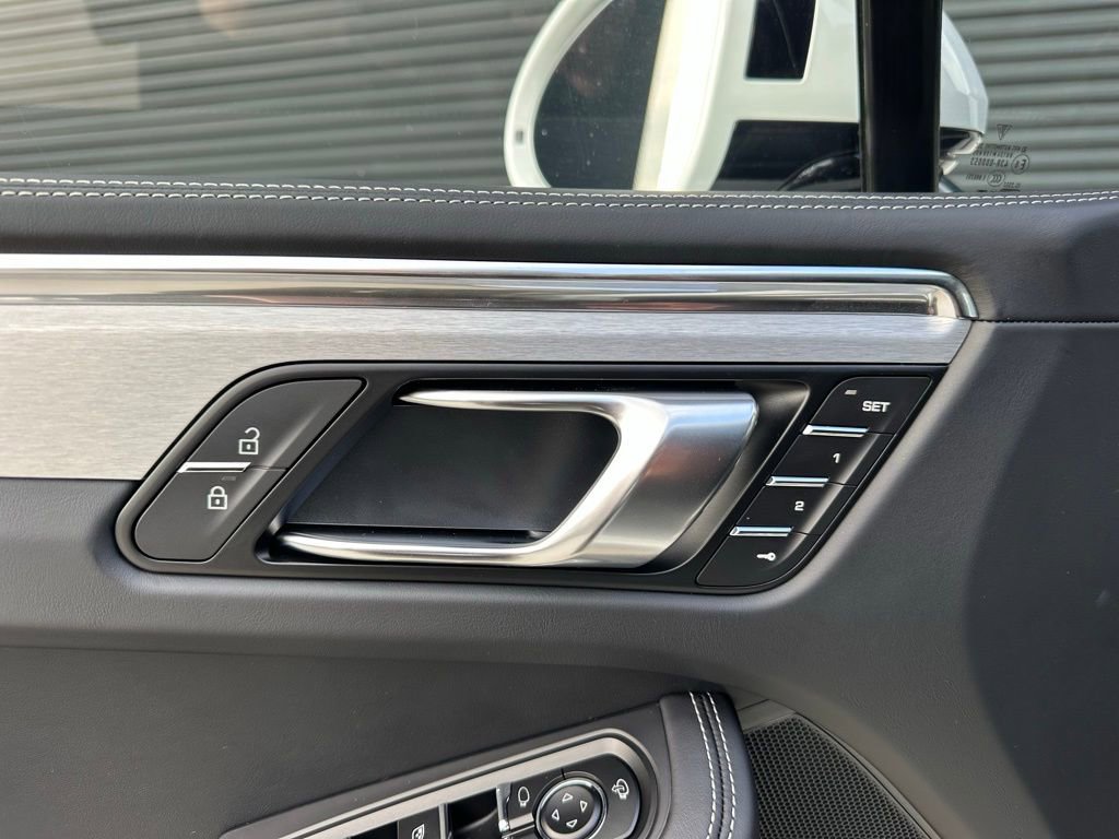 Used 2026 Porsche Macan S image 21