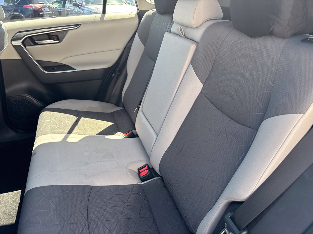 Used 2025 Toyota RAV4 XLE w/ Convenience Package FWD image 15