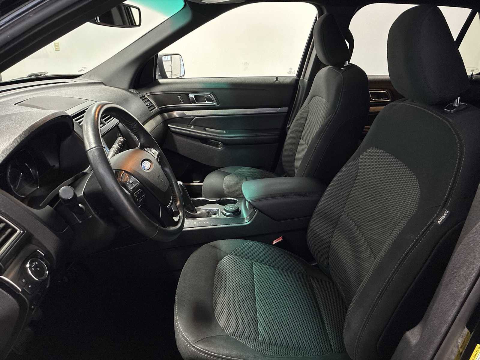 Used 2019 Ford Explorer XLT w/ Equipment Group 201A image 13