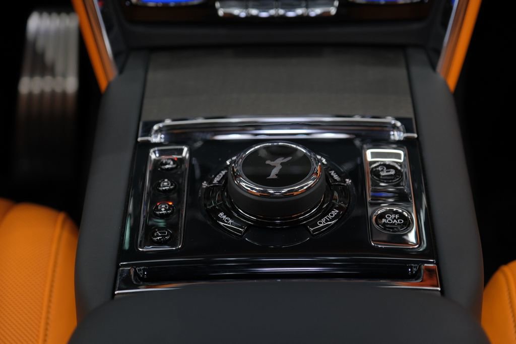 Used 2026 Rolls-Royce Cullinan AWD/4WD image 74