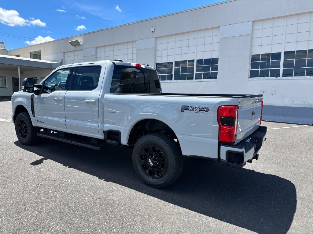 New 2026 Ford F250 Lariat w/ Black Appearance Package AWD/4WD image 4