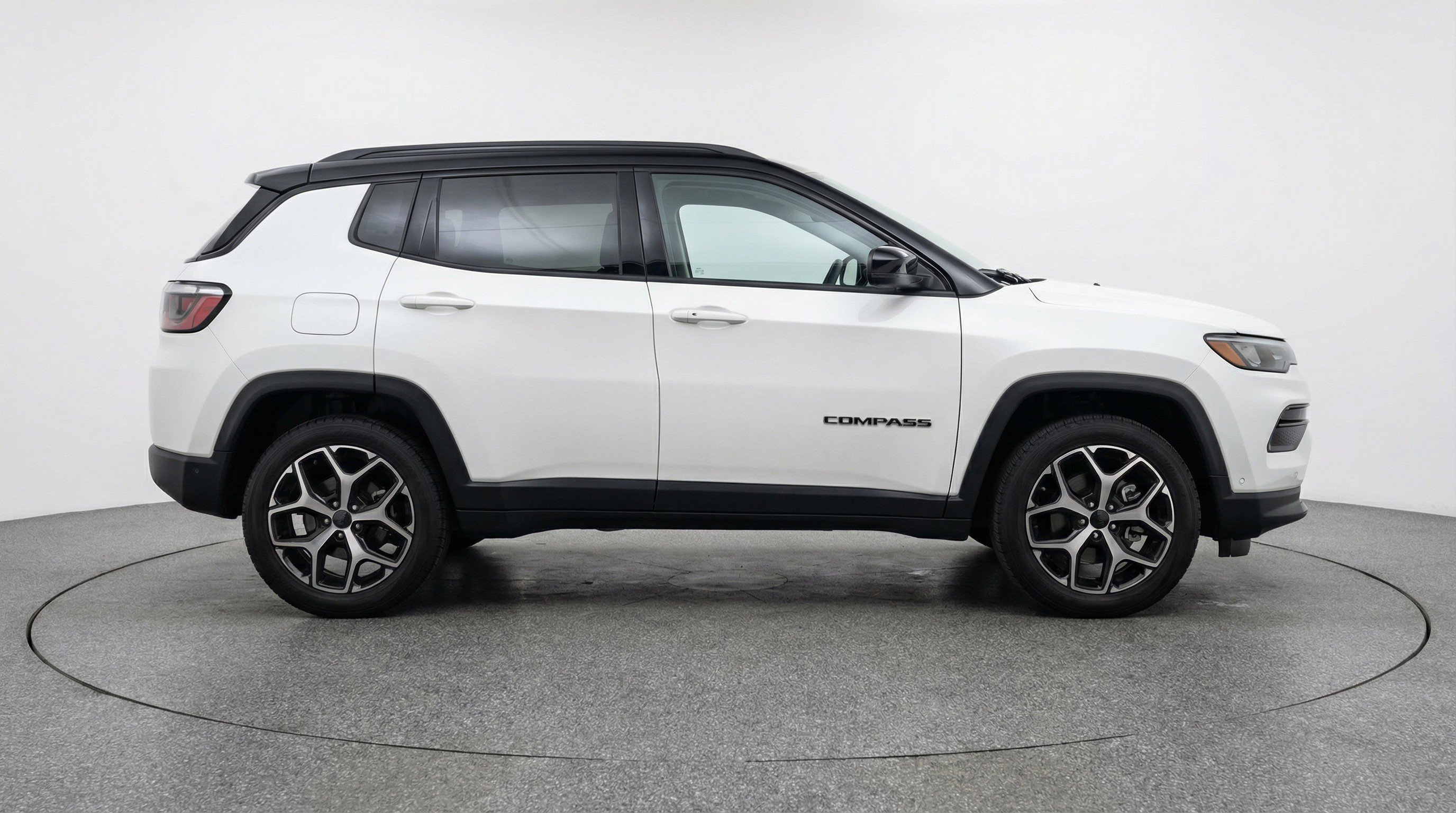 Used 2025 Jeep Compass Limited AWD/4WD image 11