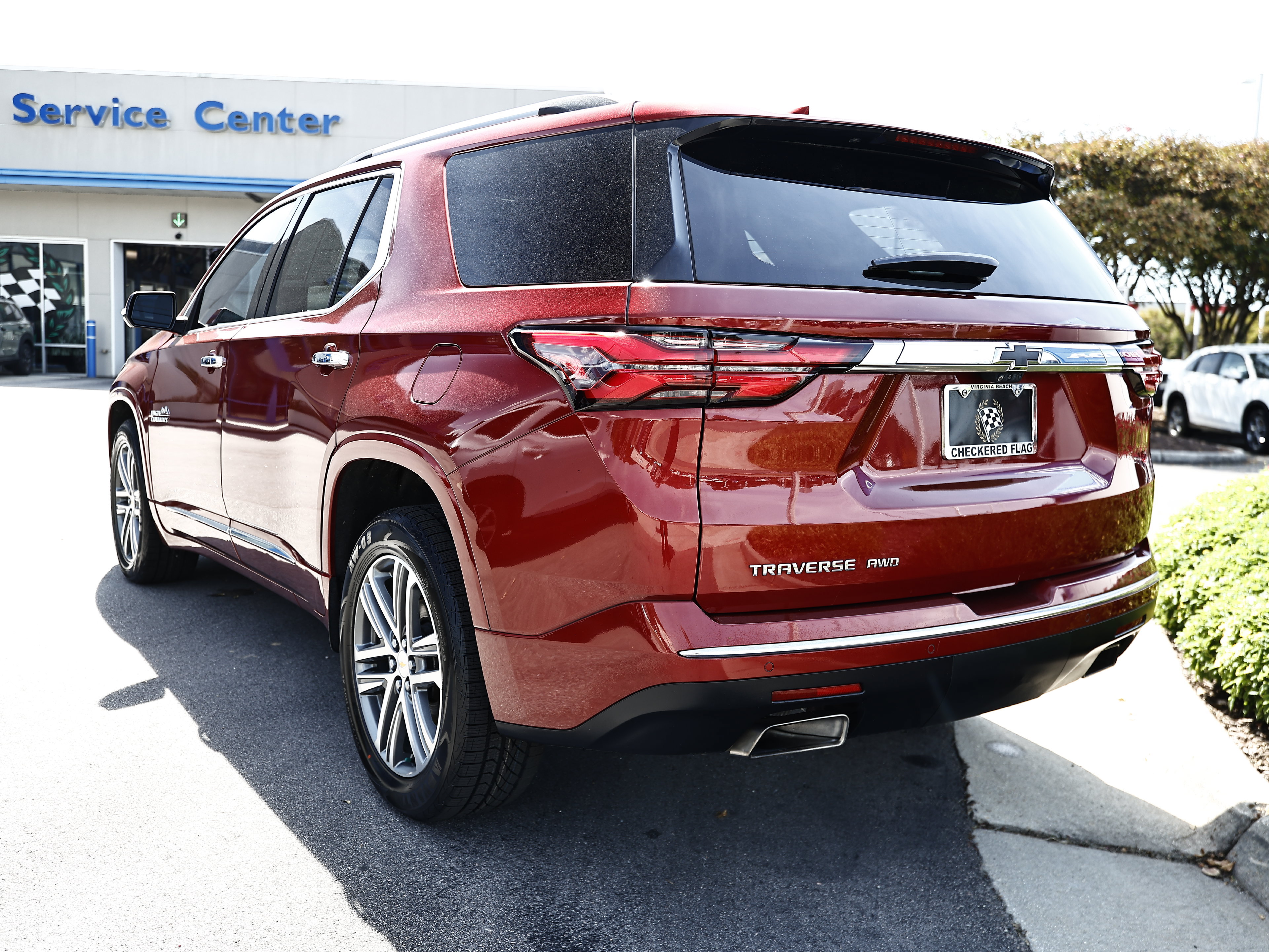 Used 2022 Chevrolet Traverse High Country w/ LPO, Floor Liner Package AWD/4WD image 7
