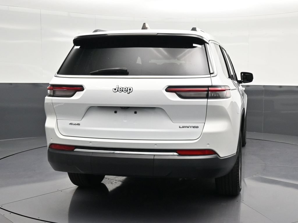 Used 2023 Jeep Grand Cherokee L Limited AWD/4WD image 2