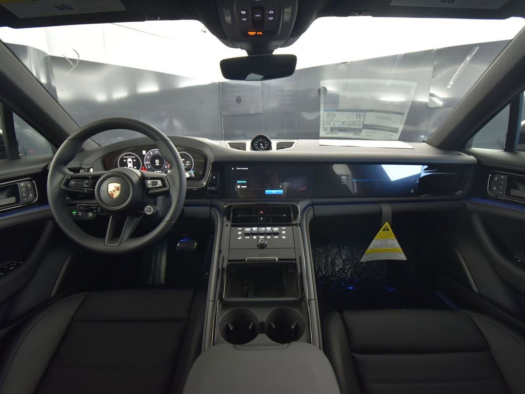 New 2025 Porsche Panamera 4 image 14