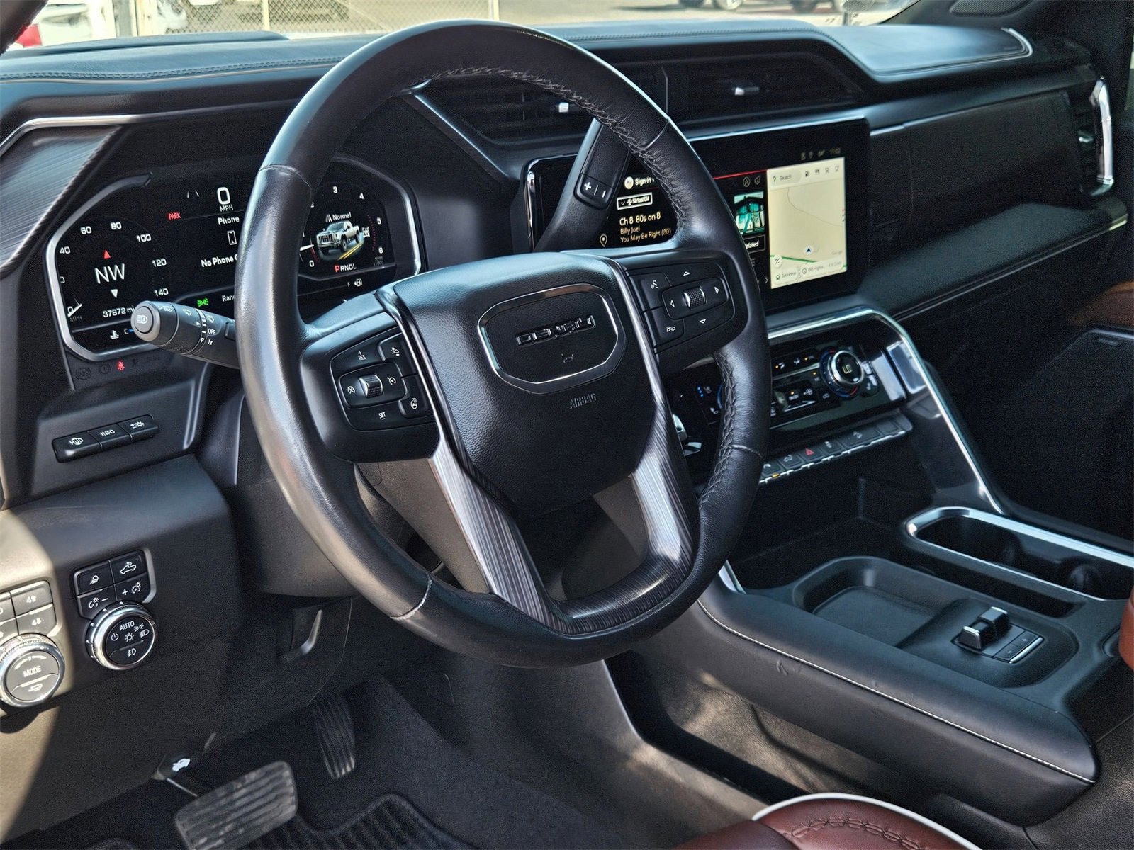 Used 2024 GMC Sierra 3500 Denali Ultimate image 12