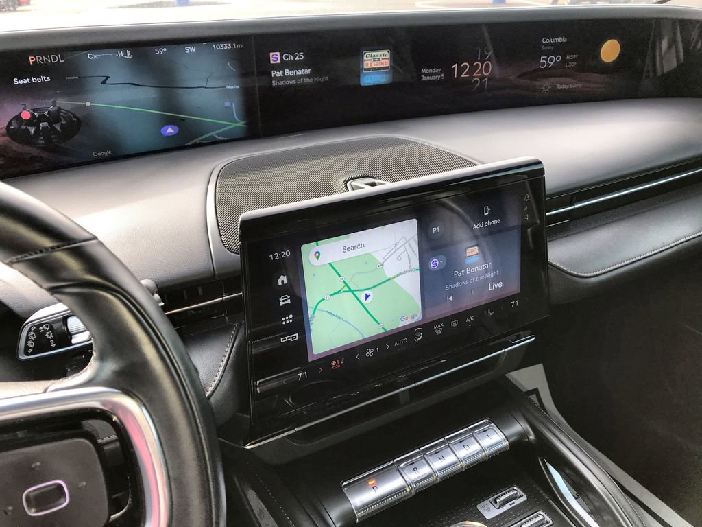 Used 2024 Lincoln Nautilus Premier w/ Jet Appearance Package image 16