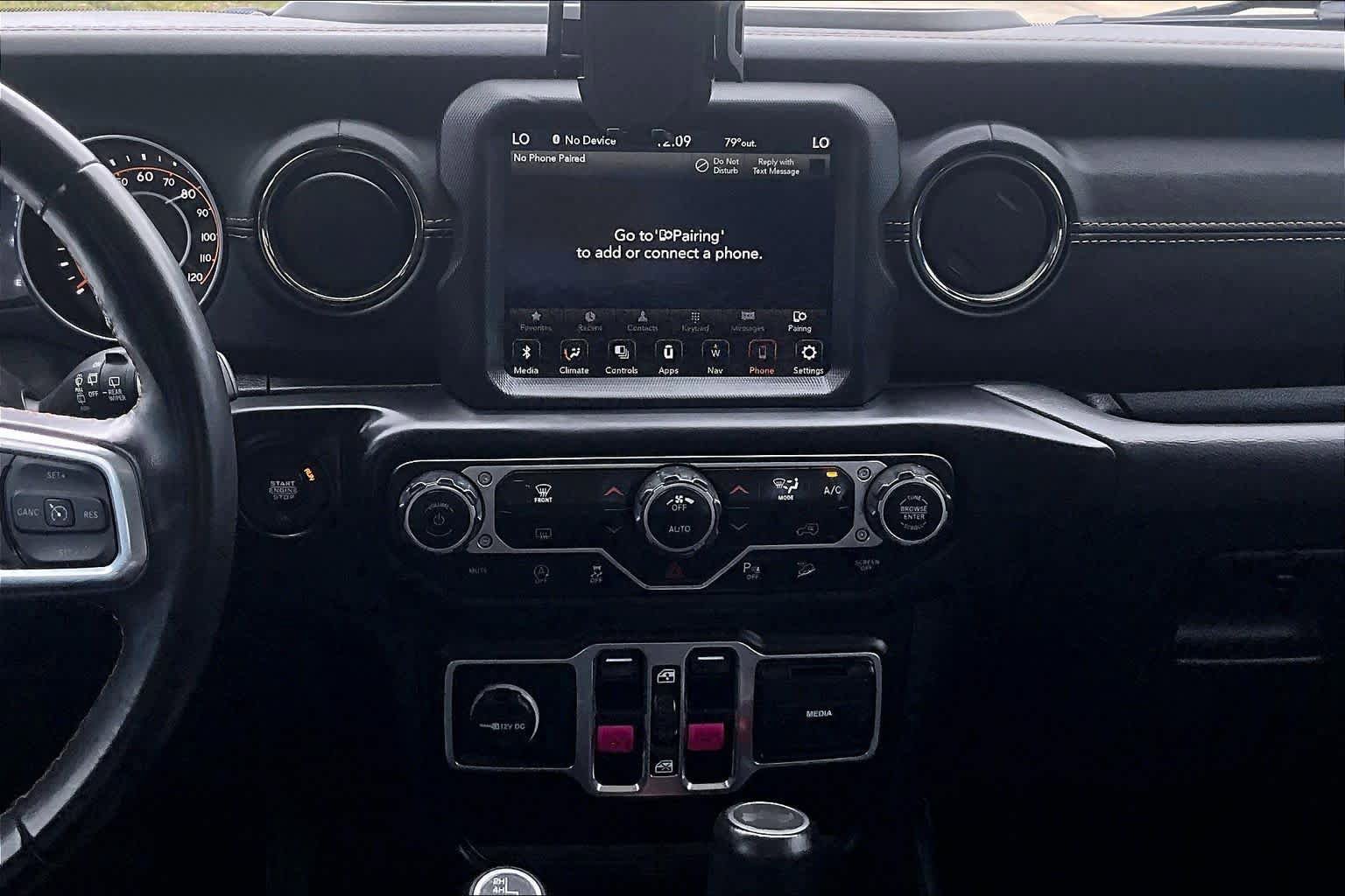 Used 2021 Jeep Wrangler Unlimited Sahara AWD/4WD image 7