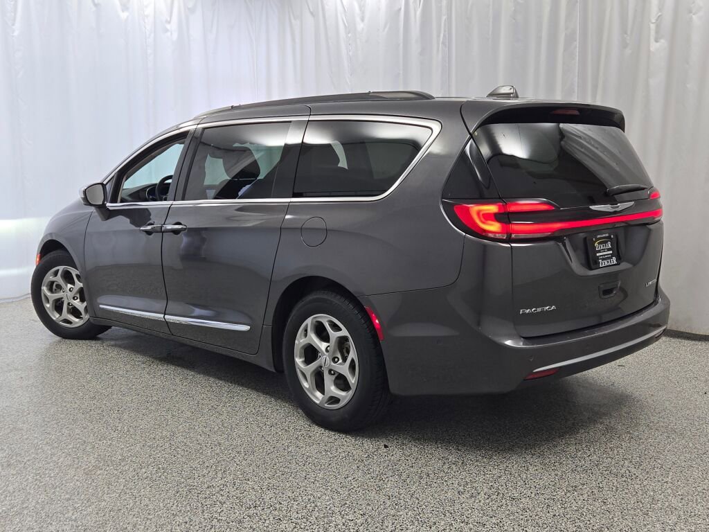 Used 2022 Chrysler Pacifica Limited FWD image 13