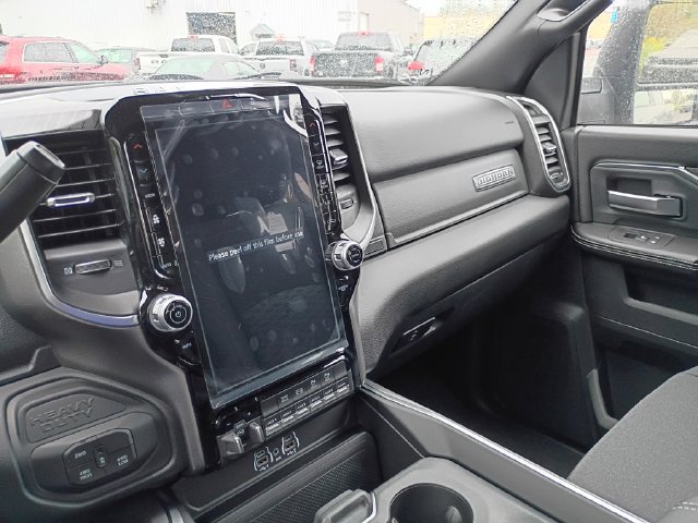 New 2026 RAM 3500 Big Horn AWD/4WD image 17