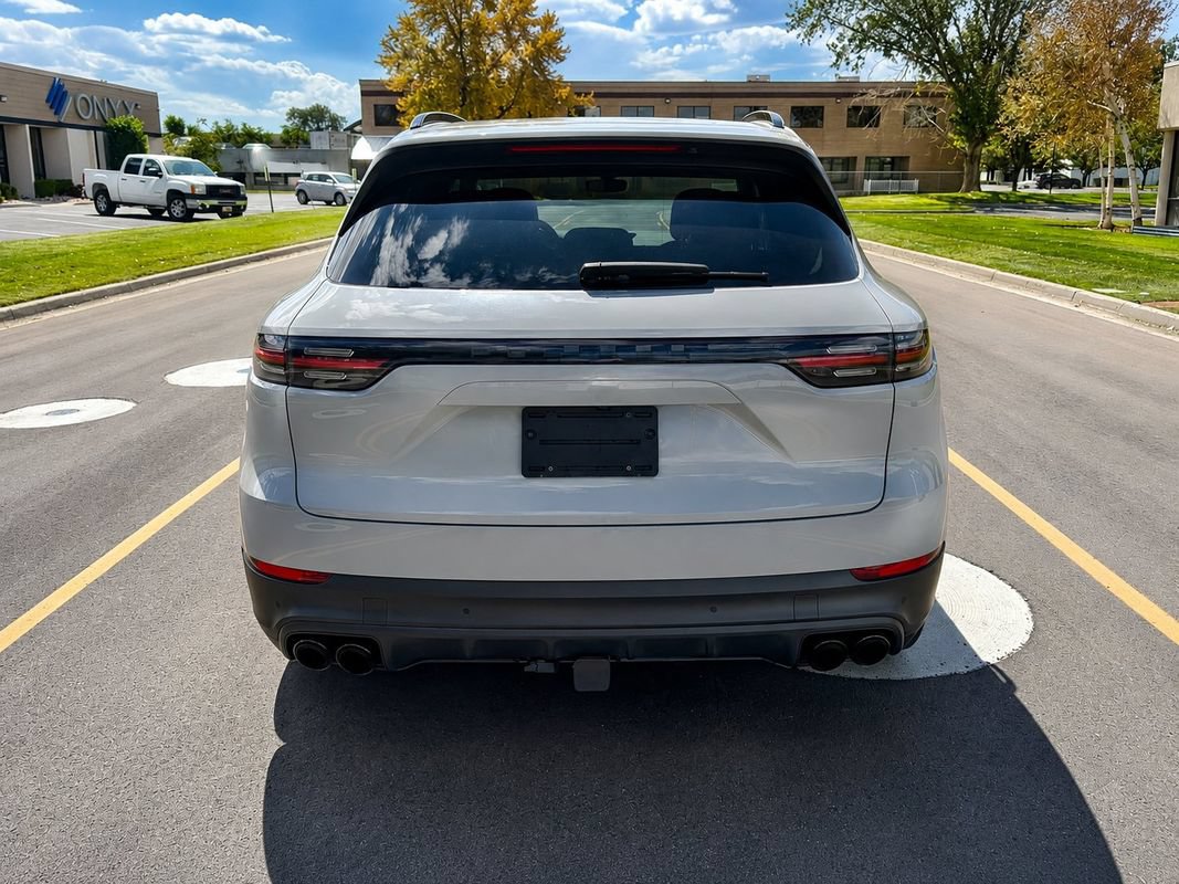 Used 2021 Porsche Cayenne E-Hybrid AWD/4WD image 4