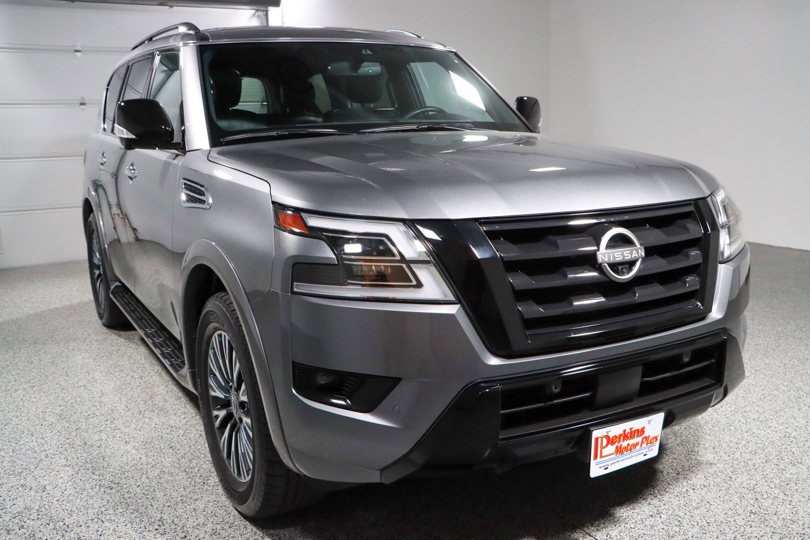 Used 2024 Nissan Armada SL w/ Midnight Edition Package image 5
