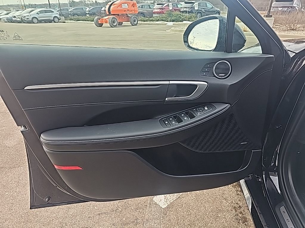New 2026 Hyundai Sonata Limited FWD image 10