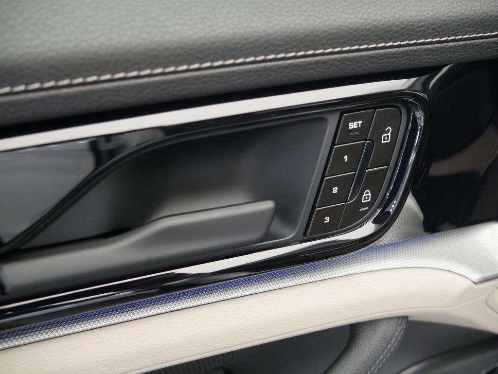 New 2026 Porsche Panamera RWD image 18