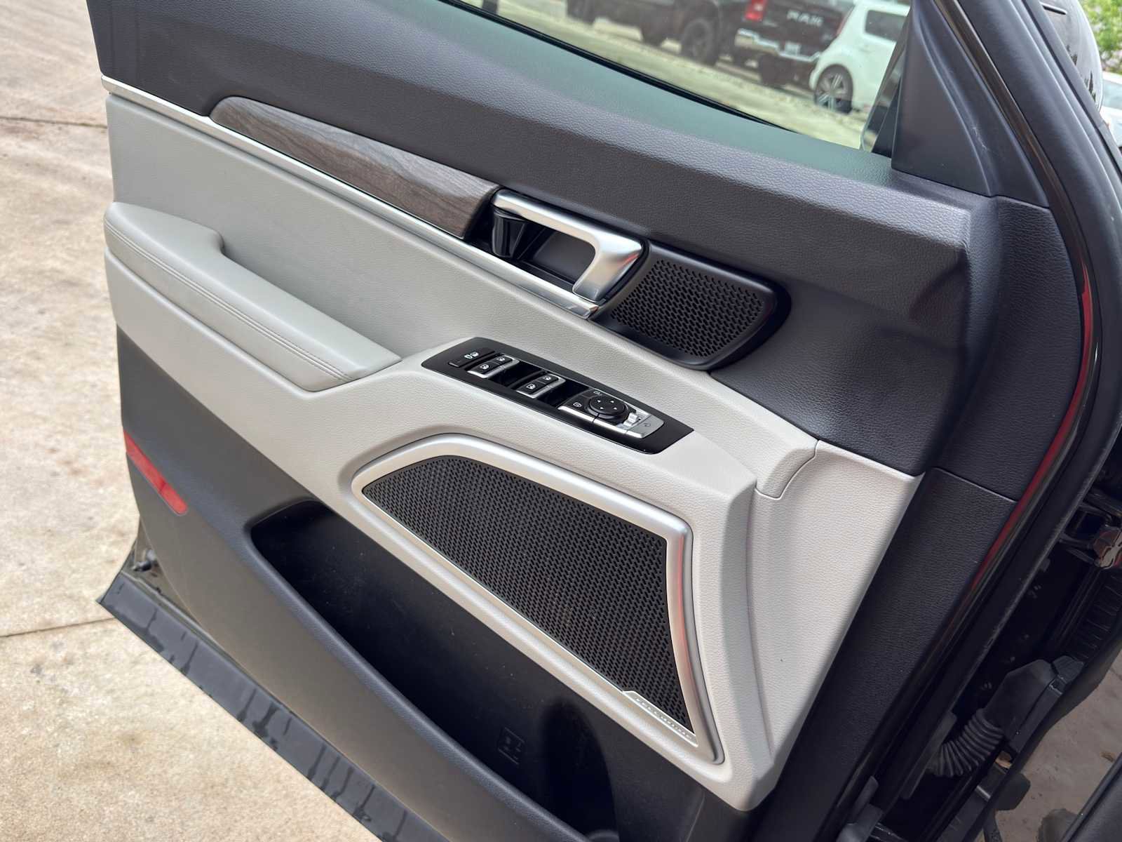 Used 2020 Kia Telluride EX w/ EX Premium Package image 26