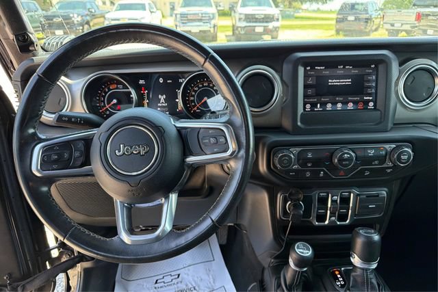 Used 2019 Jeep Wrangler Unlimited Sahara AWD/4WD image 9