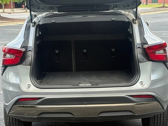 Used 2024 Chevrolet Trax ACTIV w/ Sunroof Package FWD image 17