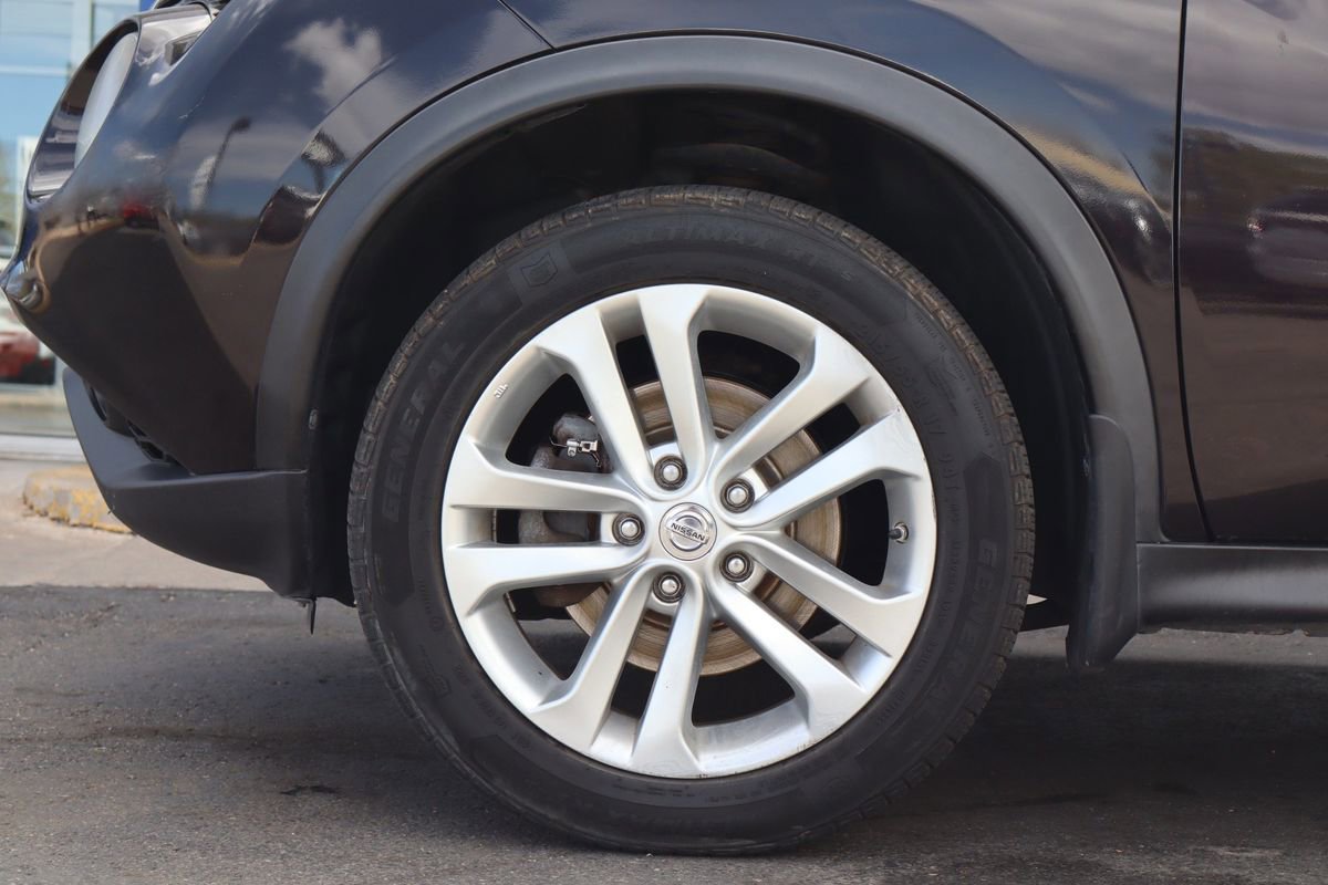 Used 2015 Nissan Juke SV w/ Technology Package AWD/4WD image 23