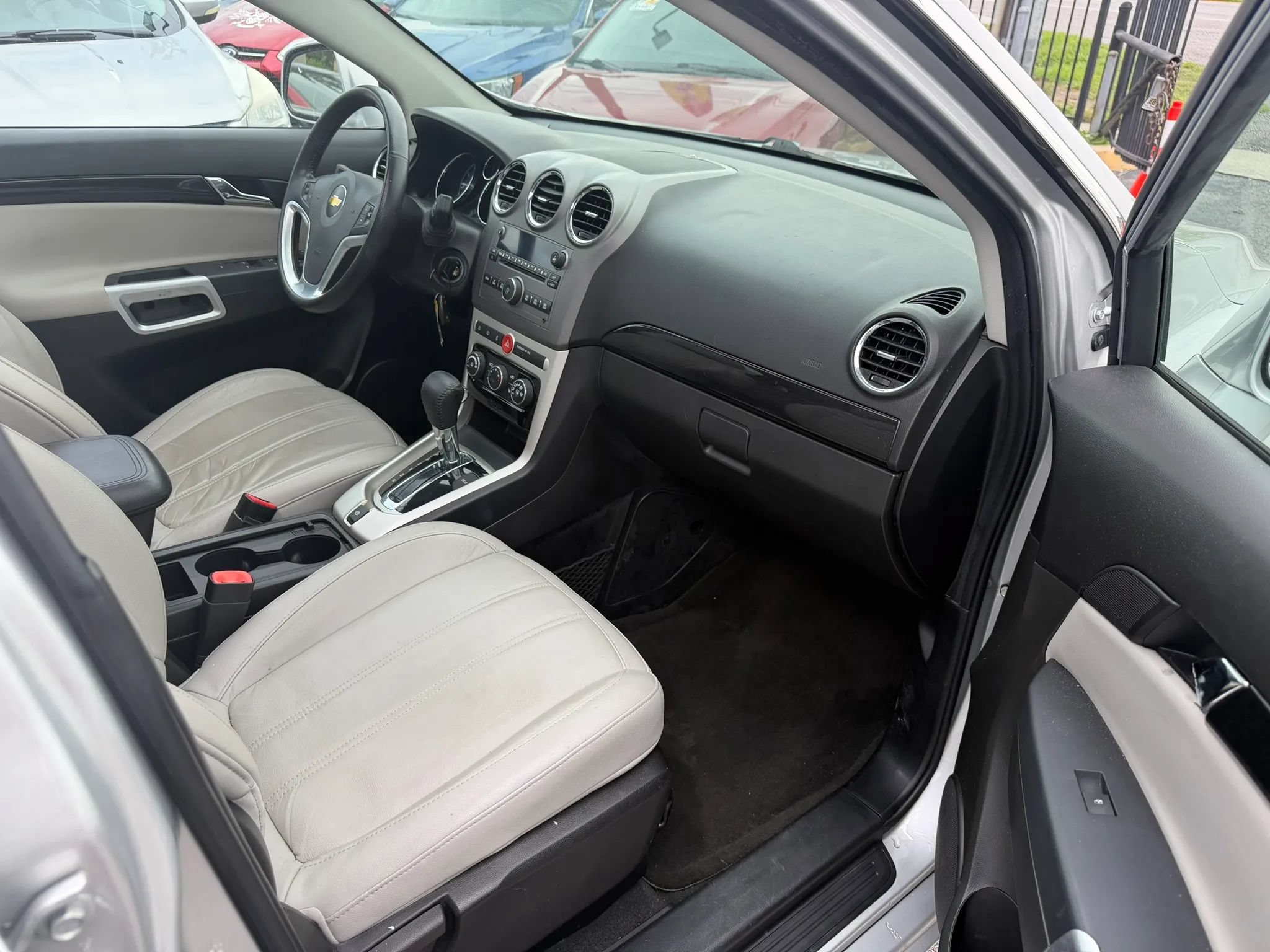 Used 2014 Chevrolet Captiva Sport LTZ FWD image 9