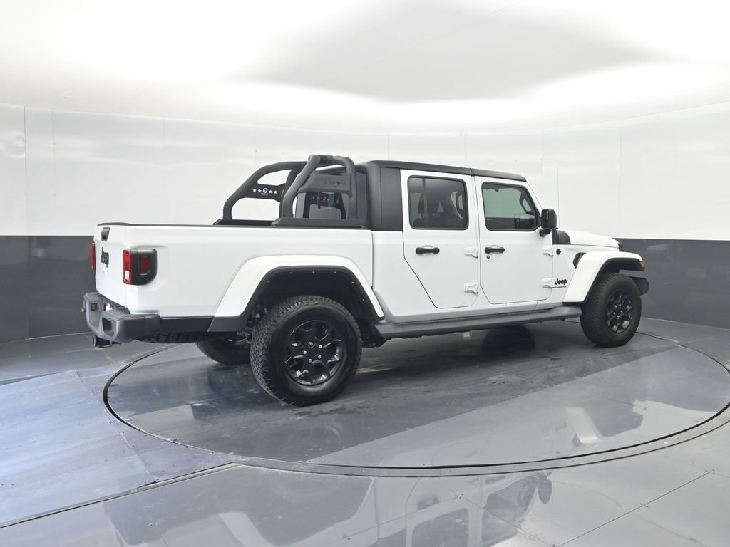 Used 2023 Jeep Gladiator Sport AWD/4WD image 15