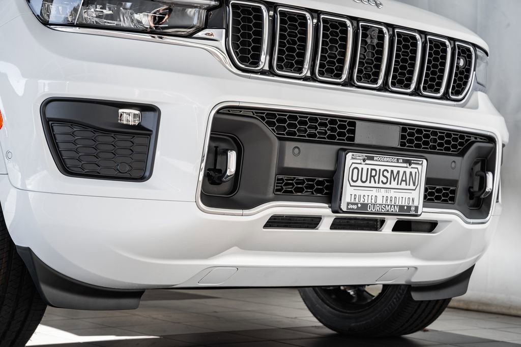 New 2025 Jeep Grand Cherokee Overland w/ Adv Protech Group III AWD/4WD image 14