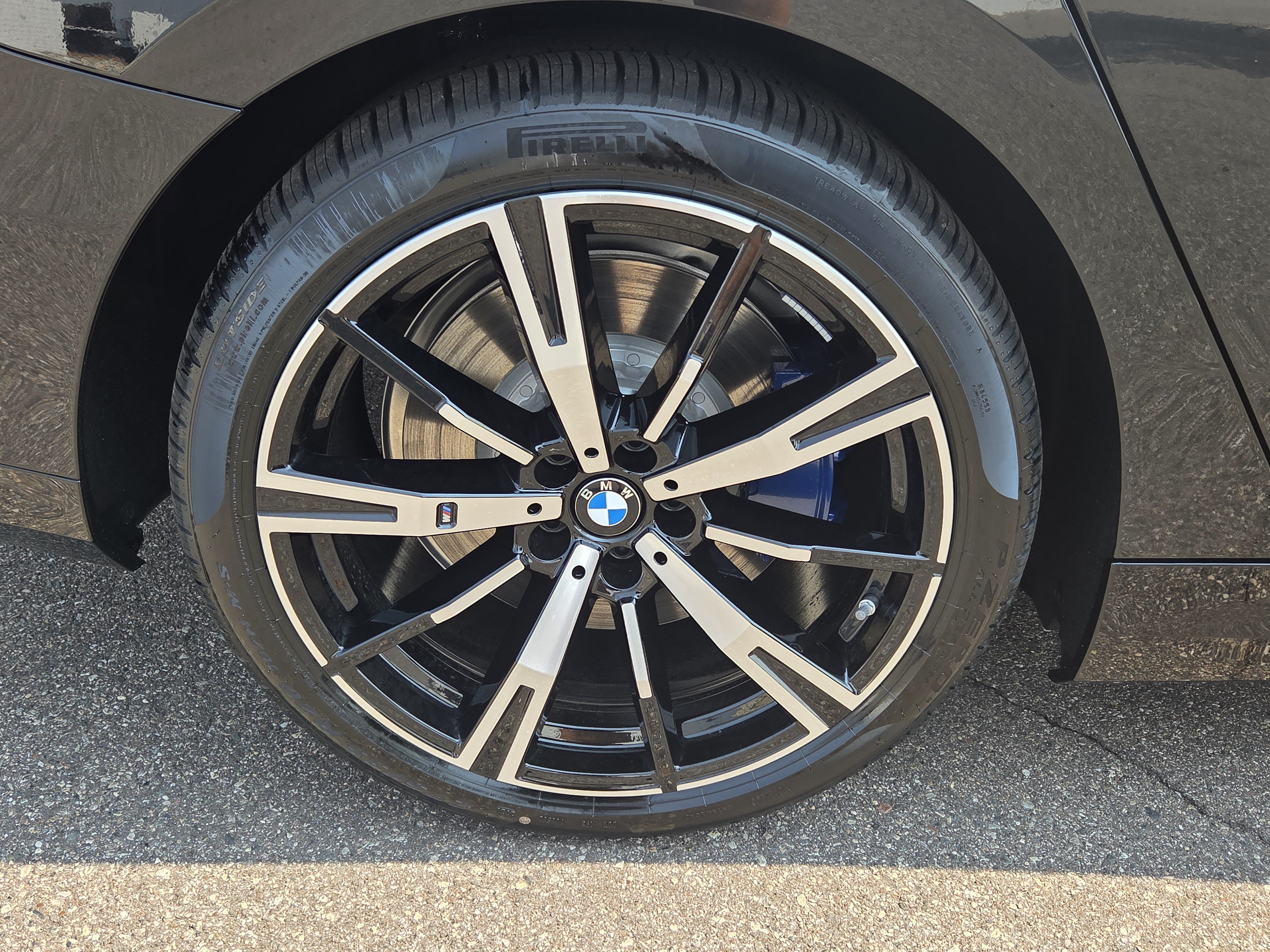 New 2027 BMW 550e xDrive w/ Executive Package AWD/4WD image 35