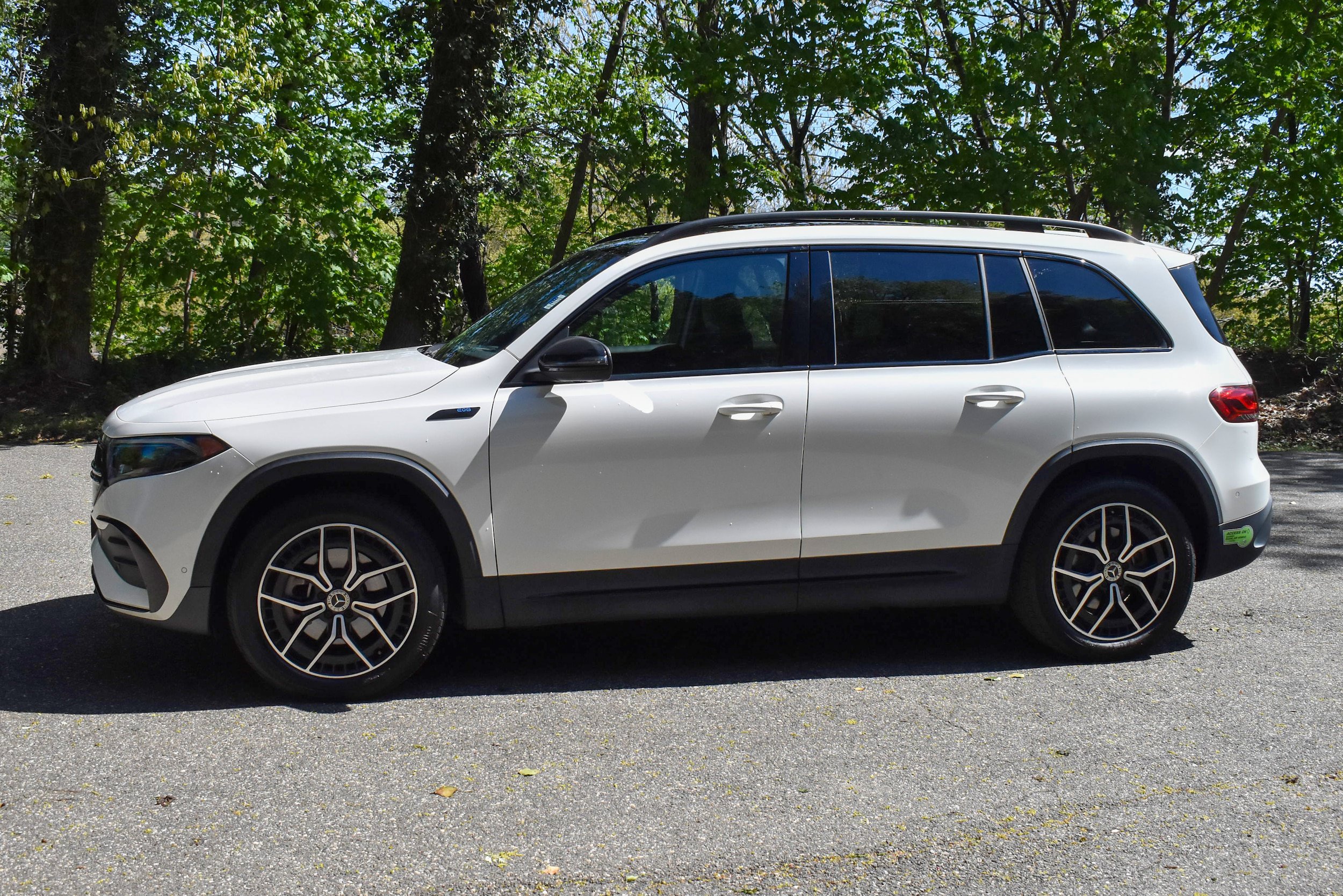 Used 2022 Mercedes-Benz EQB 350 4MATIC image 4