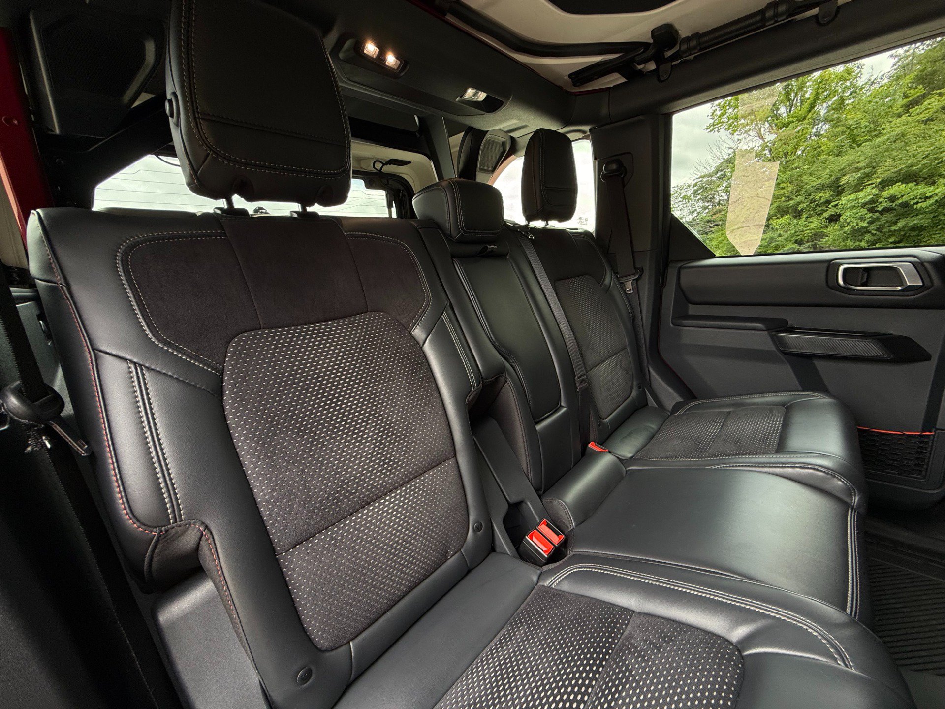 Used 2025 Ford Bronco Raptor w/ Interior Carbon Fiber Pack AWD/4WD image 26