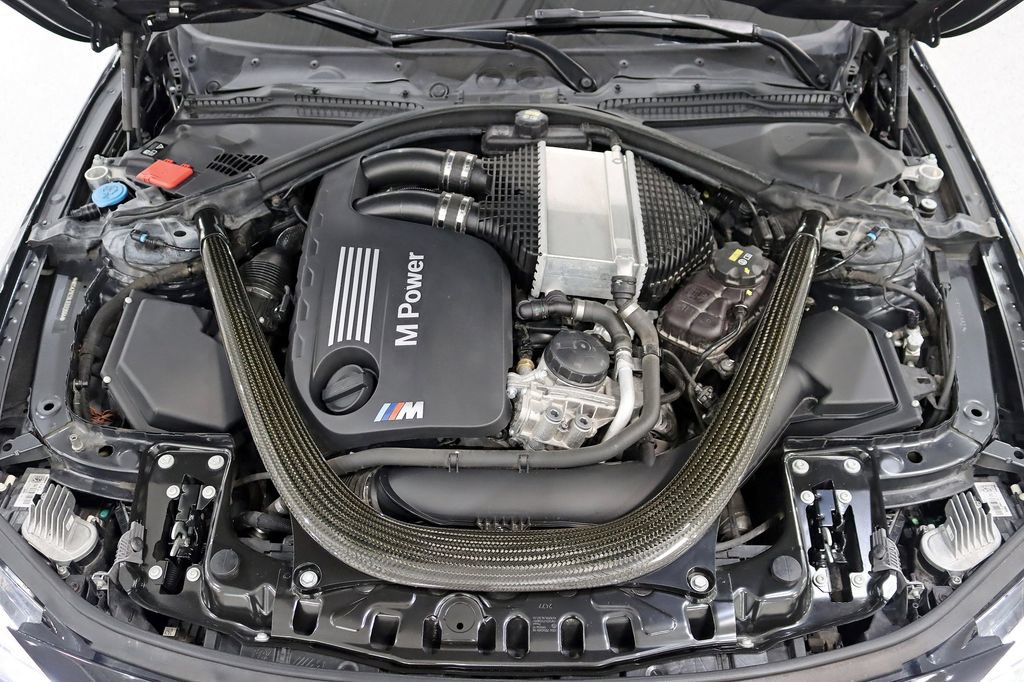 Used 2018 BMW M4 Convertible RWD image 37