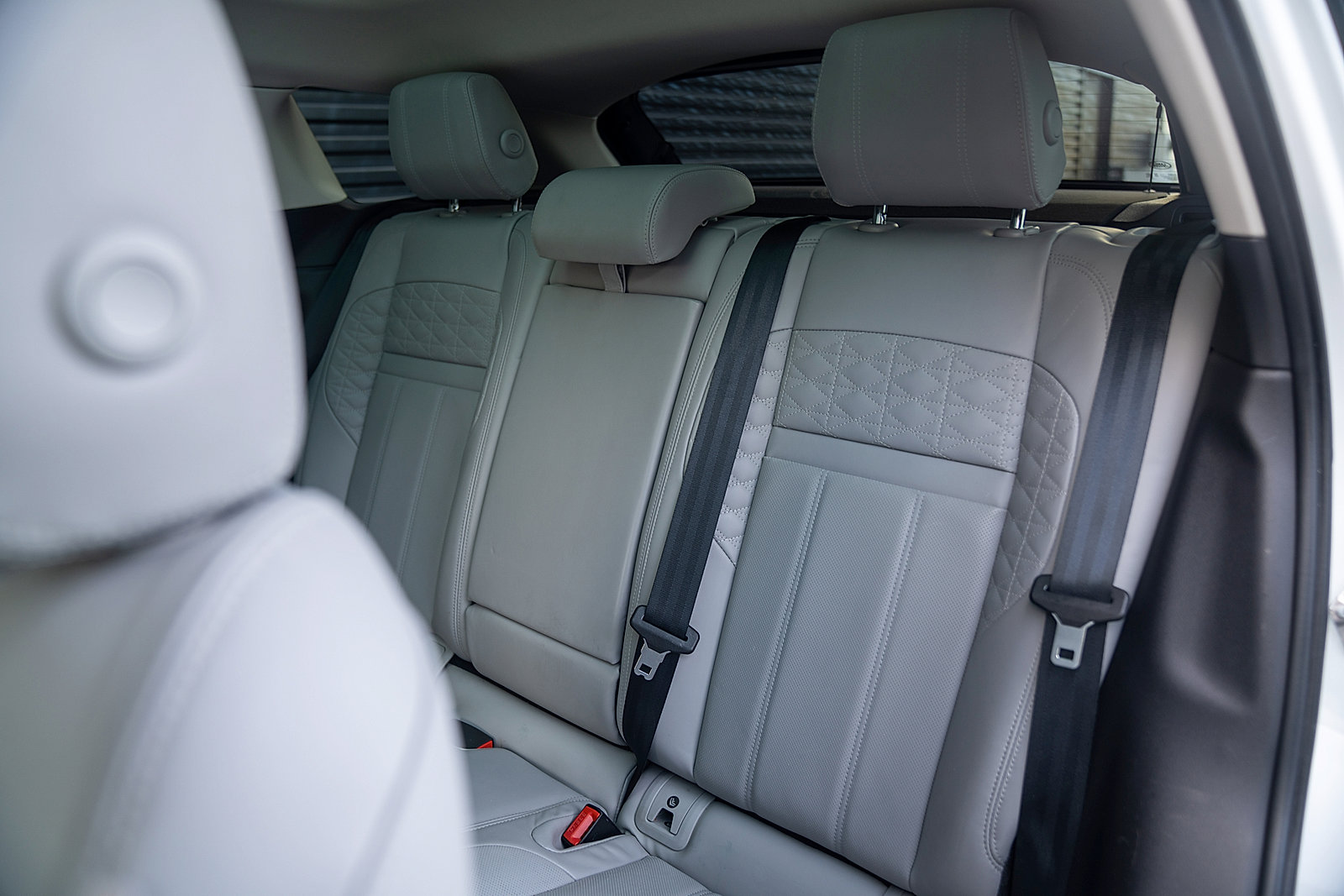 Used 2020 Land Rover Range Rover Evoque SE image 5