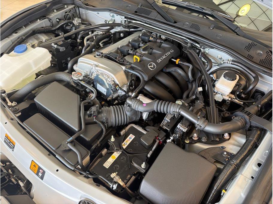 Used 2024 MAZDA MX-5 Miata Club RWD image 37