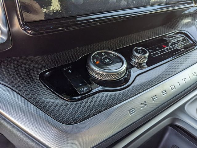 New 2025 Ford Expedition Max Platinum w/ Stealth Performance Package image 27