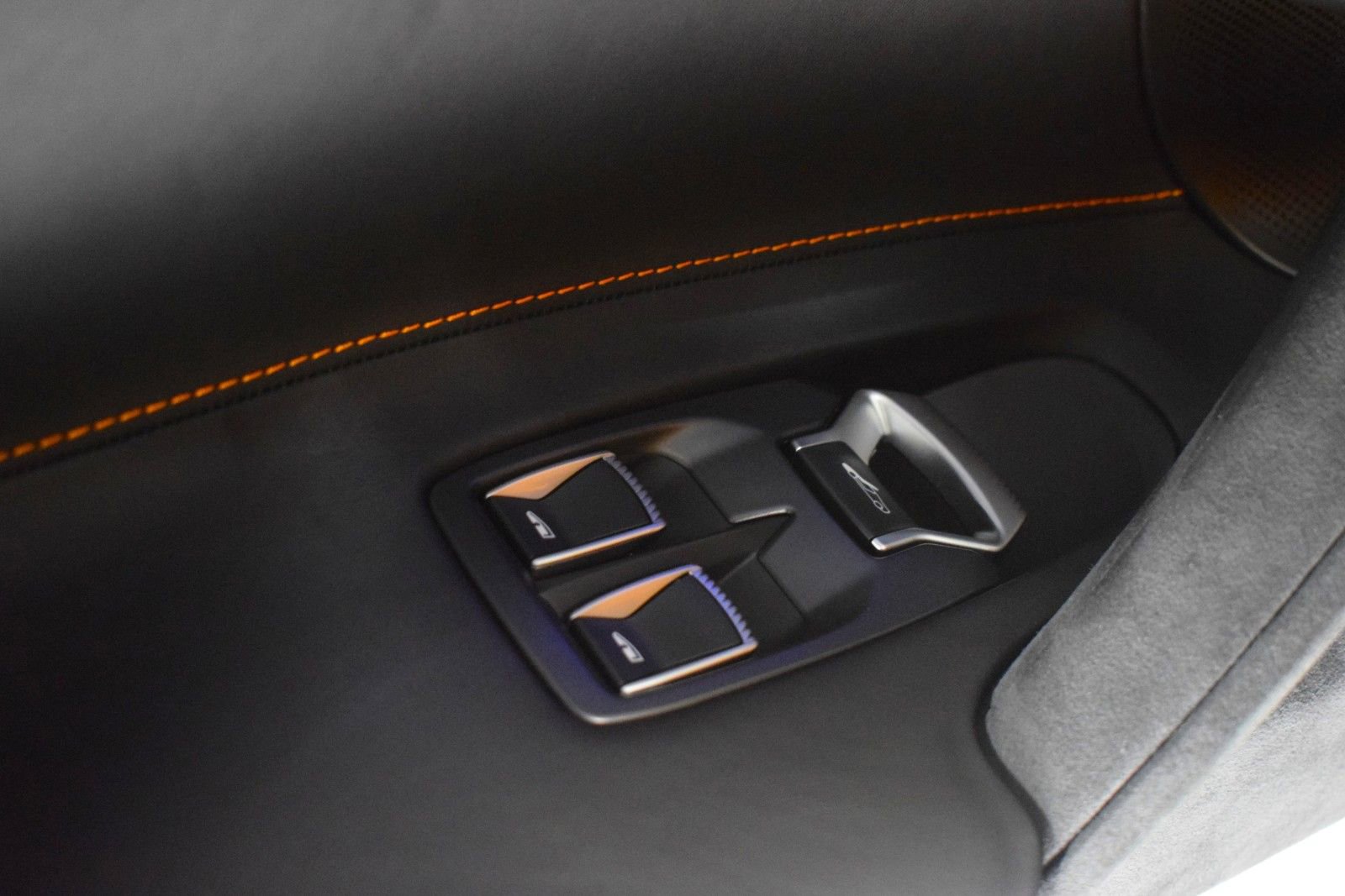 New 2026 McLaren 750S image 39