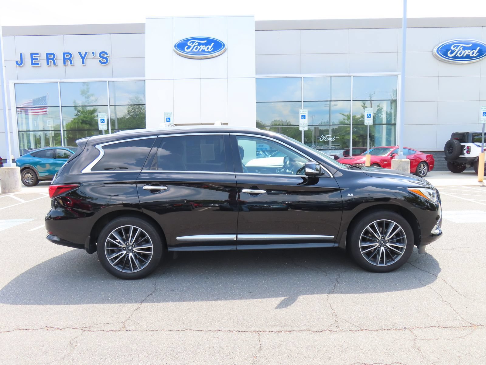 Used 2020 INFINITI QX60 Signature Edition AWD/4WD image 4