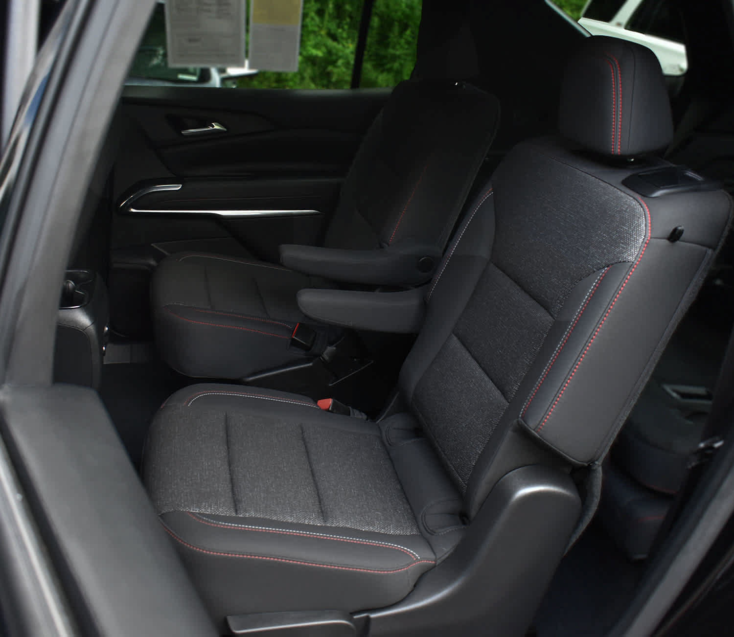 Used 2024 Chevrolet Traverse Z71 w/ LPO, Floor Liner Package AWD/4WD image 11