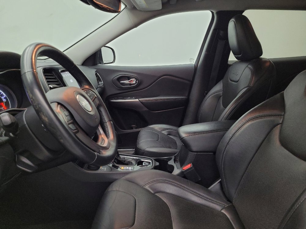 Used 2019 Jeep Cherokee Limited image 17