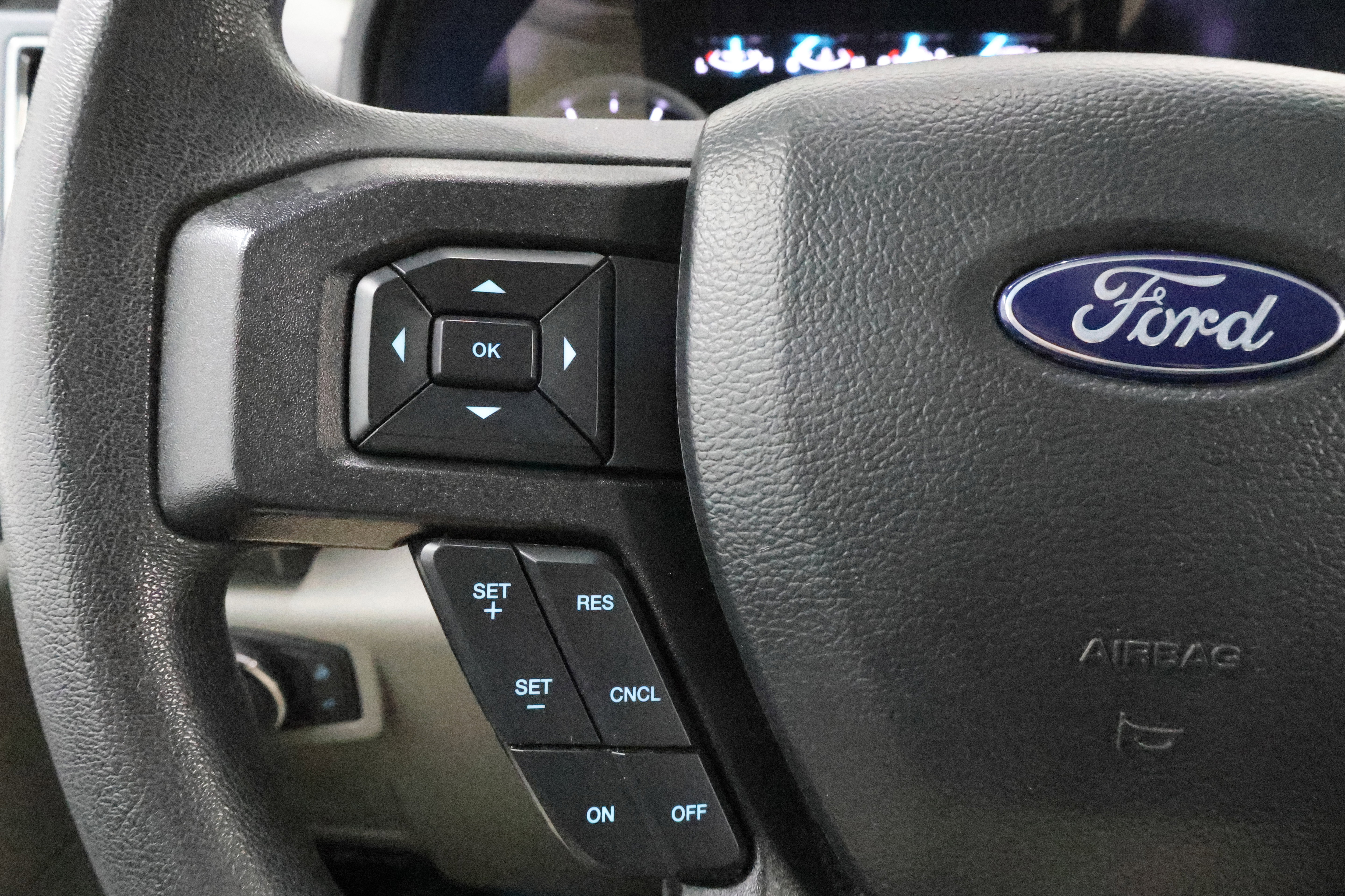 Used 2022 Ford F250 XLT w/ Black Appearance Package image 15