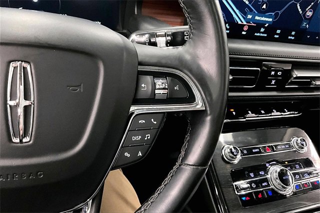 Used 2023 Lincoln Nautilus Reserve w/ Monochromatic Package image 25