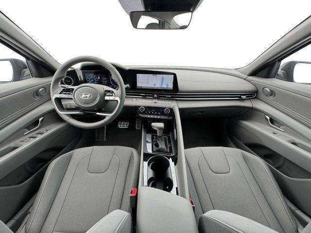 New 2025 Hyundai Elantra SEL image 13