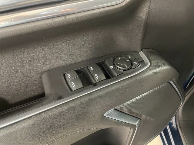 Used 2022 Chevrolet Silverado 1500 LT AWD/4WD image 19