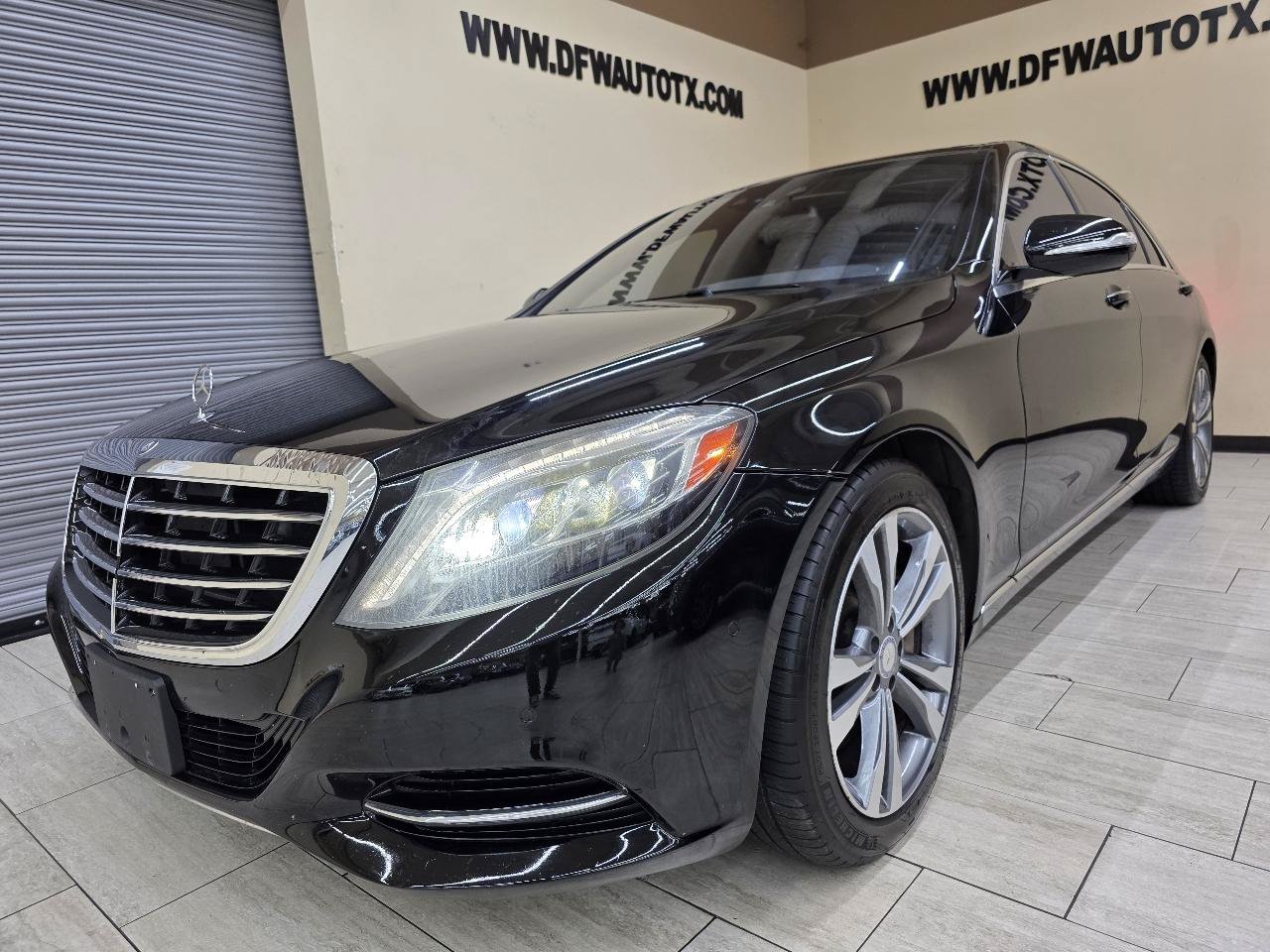 Used 2017 Mercedes-Benz S 550 Sedan image 3