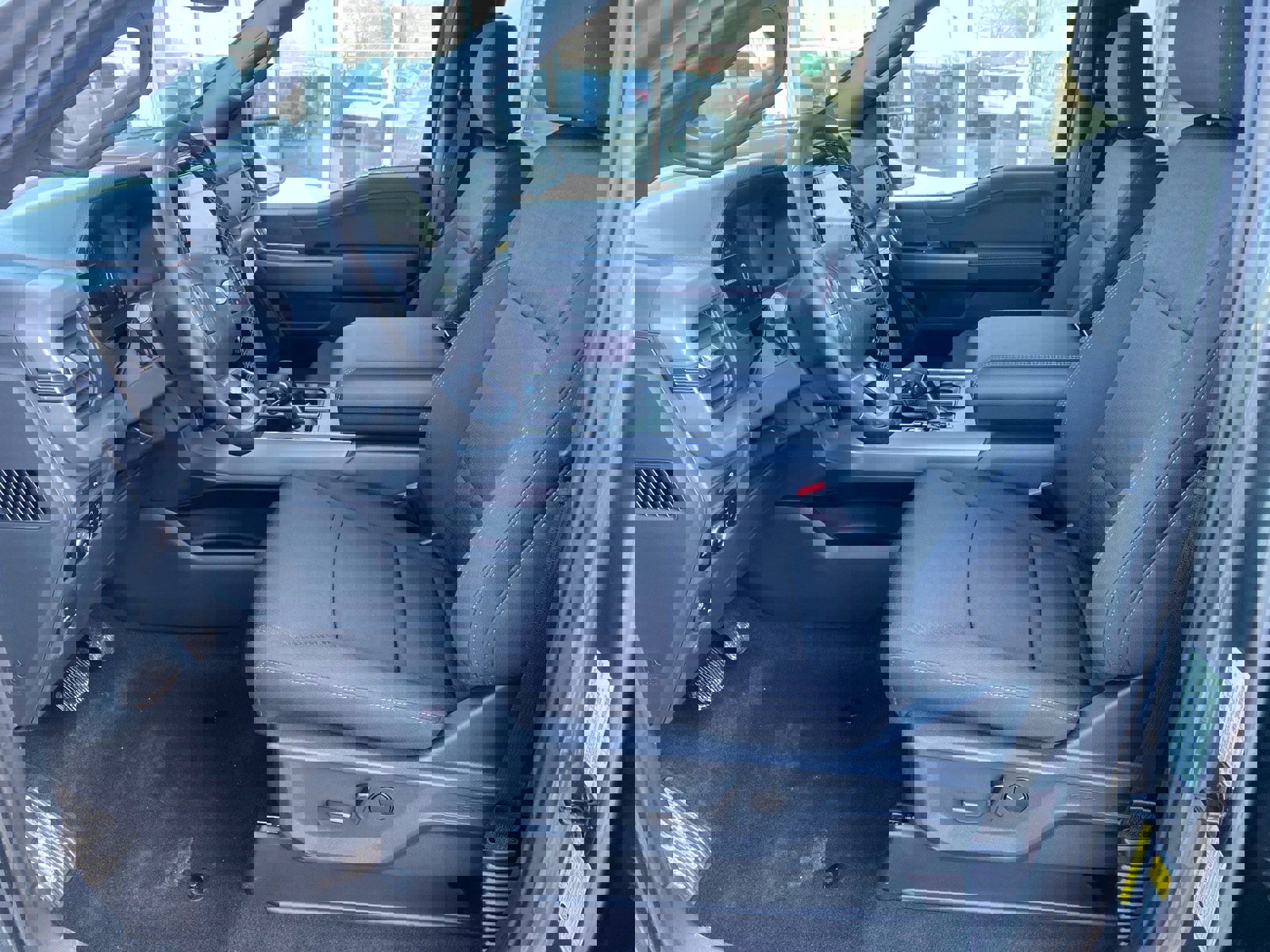 Used 2025 Ford F150 XLT w/ Equipment Group 302A MID image 9