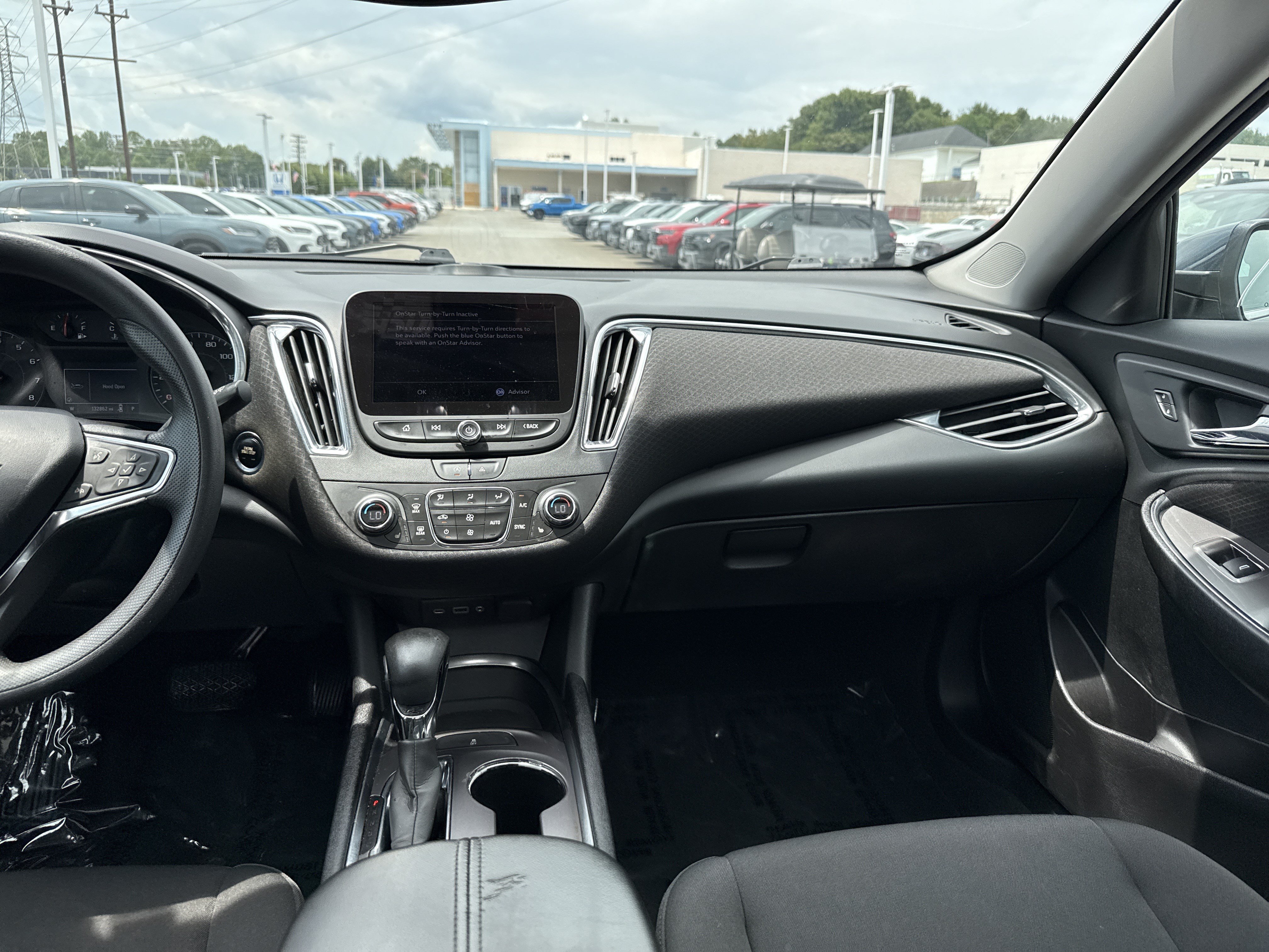 Used 2021 Chevrolet Malibu LT FWD image 34