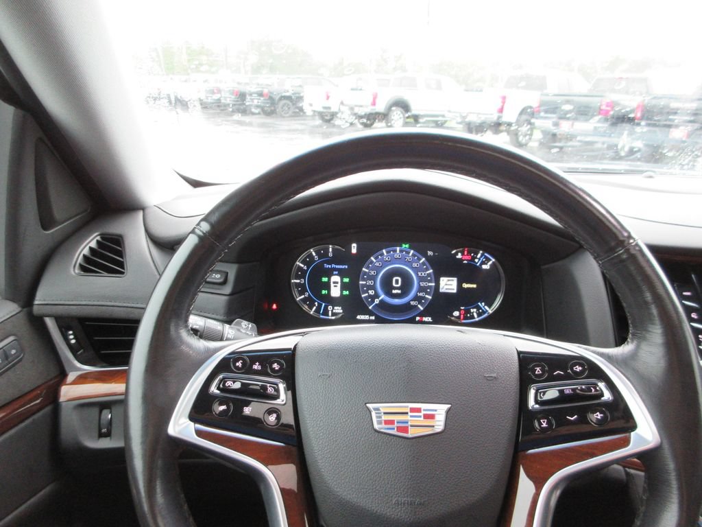 Certified 2019 Cadillac Escalade Premium Luxury AWD/4WD image 41
