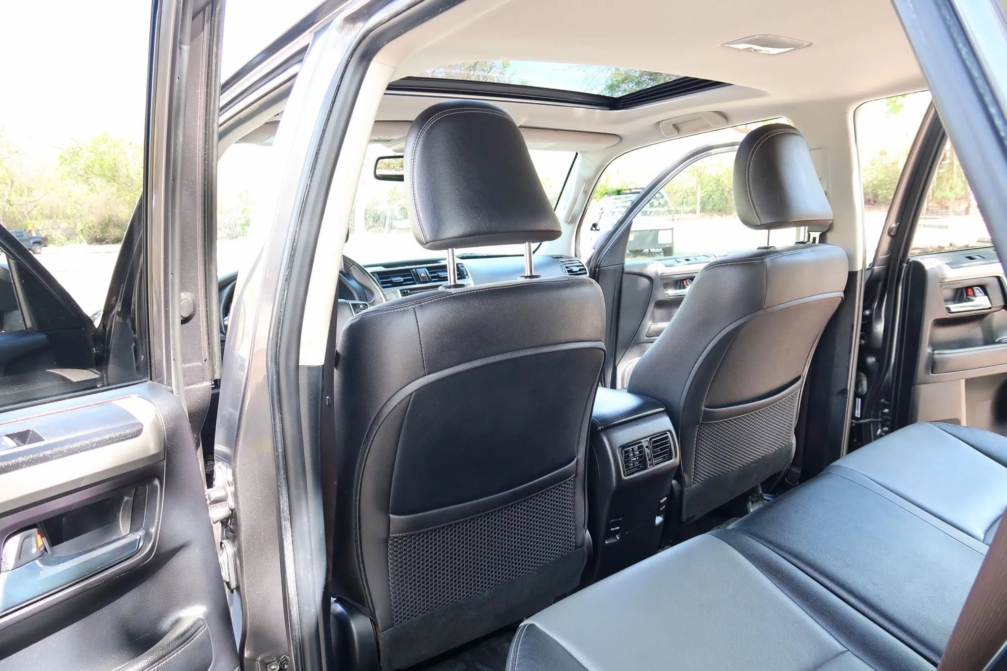 Used 2014 Toyota 4Runner SR5 Premium AWD/4WD image 14