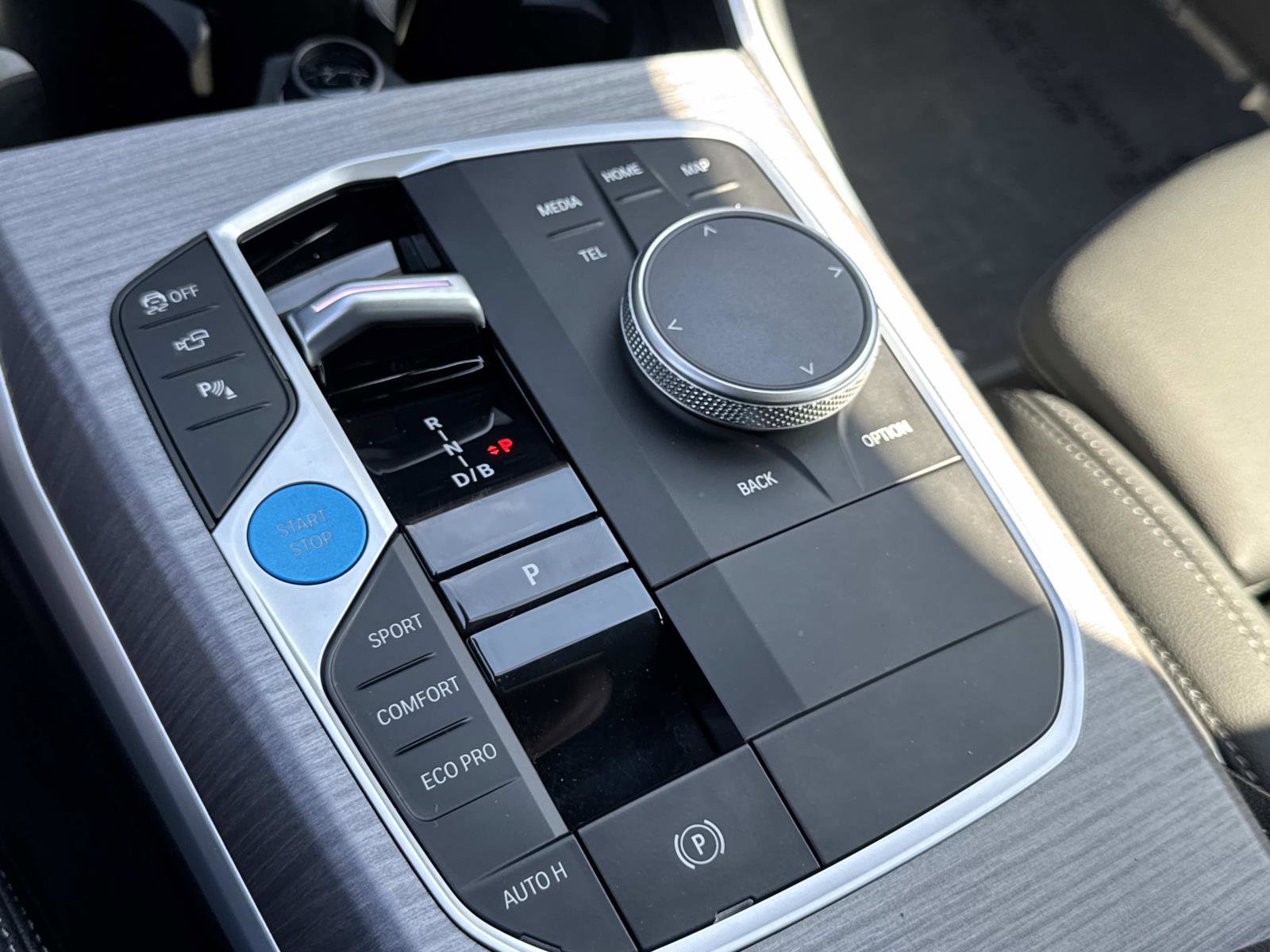 Certified 2025 BMW i4 xDrive40i AWD/4WD image 21
