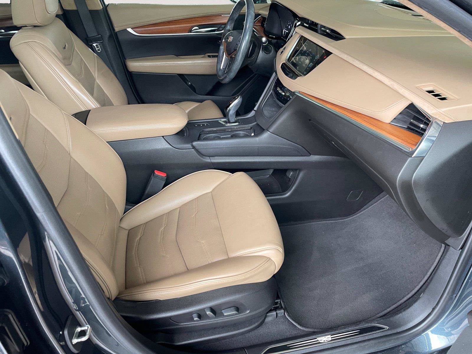 Used 2019 Cadillac XT5 Platinum AWD/4WD image 15
