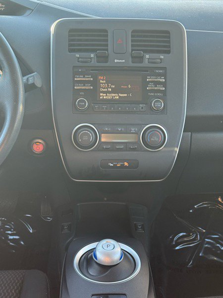 Used 2015 Nissan Leaf S w/ Charge Package image 11