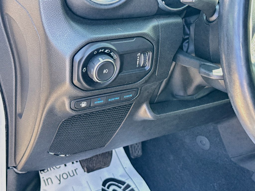 Certified 2023 Jeep Wrangler Unlimited Sahara w/ Cold Weather Group AWD/4WD image 11